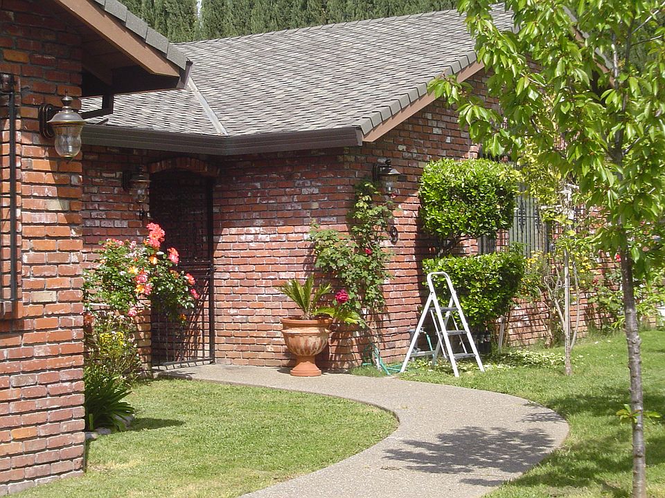 2nd image of 7549 Orange Dr