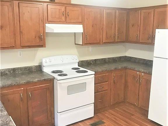 3rd image of 22095 Fm 306 Unit G