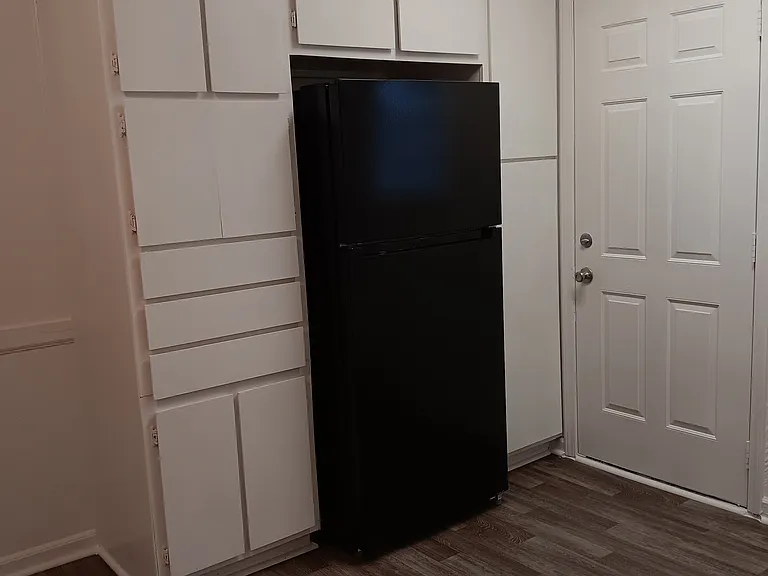Donnelly Court — Photo 6