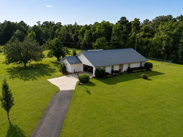 3623 Ara Ln, Marianna, FL 32448