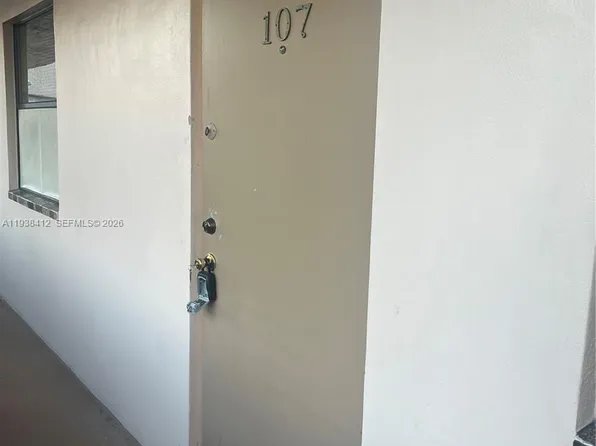 10402 Sunrise Lakes Blvd APT 107, Fort Lauderdale, FL 33322