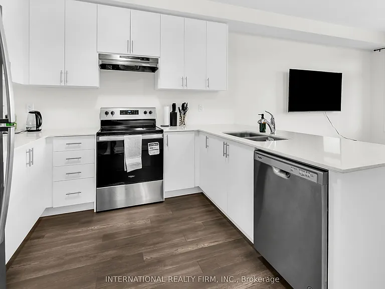 148 Turnberry Ln — Photo 10
