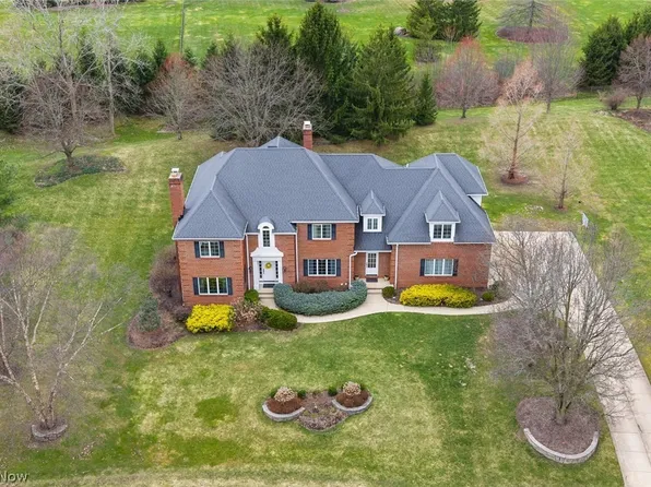 7614 Vinemont Ct, Hudson, OH 44236