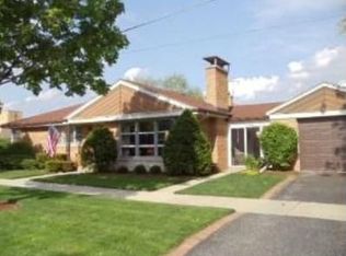 937 N Delphia Ave, Park Ridge, IL 60068