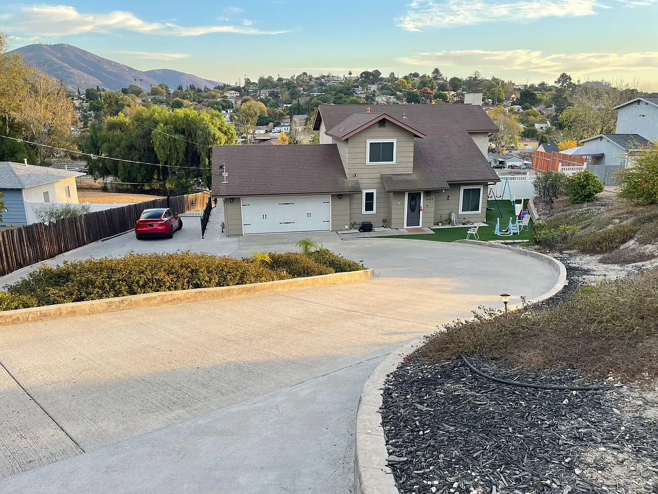 10423 Madrid Way — Photo 1