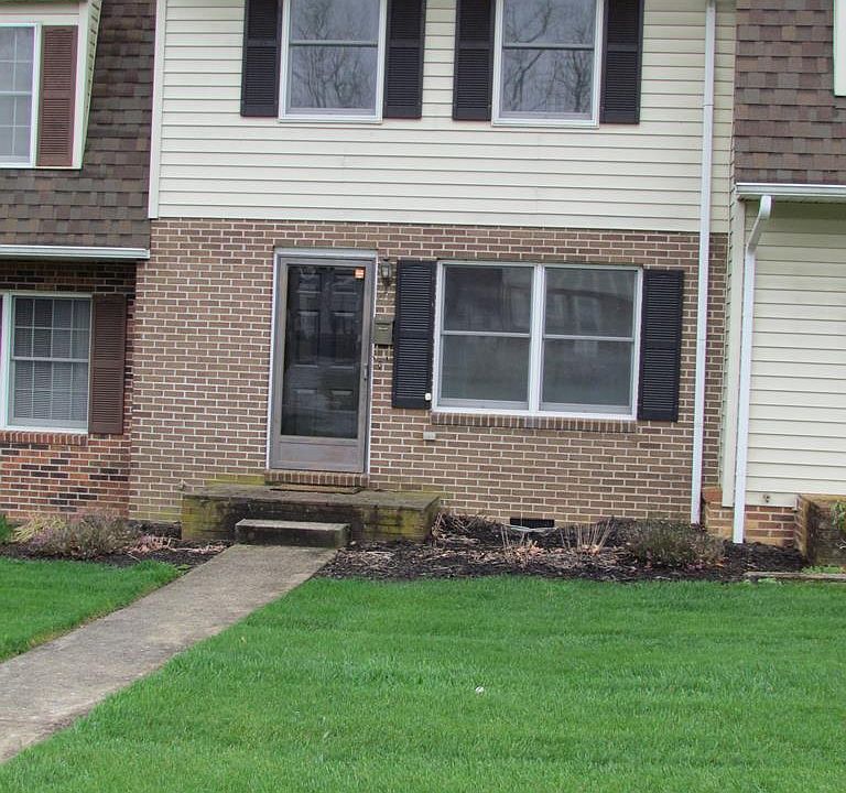 1st image of 609 N 5th St