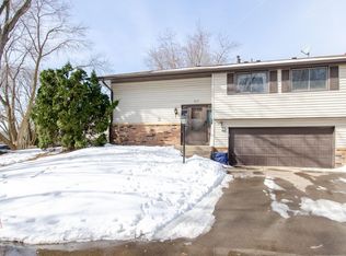 3679 Granada Cir N, Oakdale, MN 55128