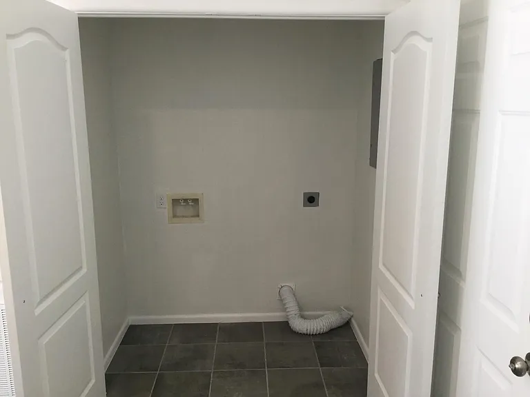 Laundry Room (Inside)