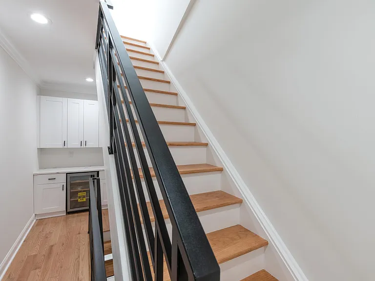 436 Manton St — Photo 41