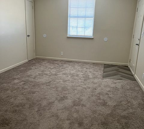 3rd image of 305 Hawk View Ct #305