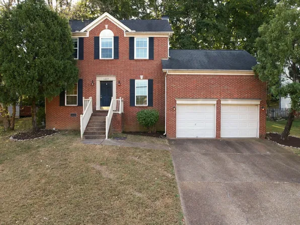 1327 Georgetown Dr, Old Hickory, TN 37138