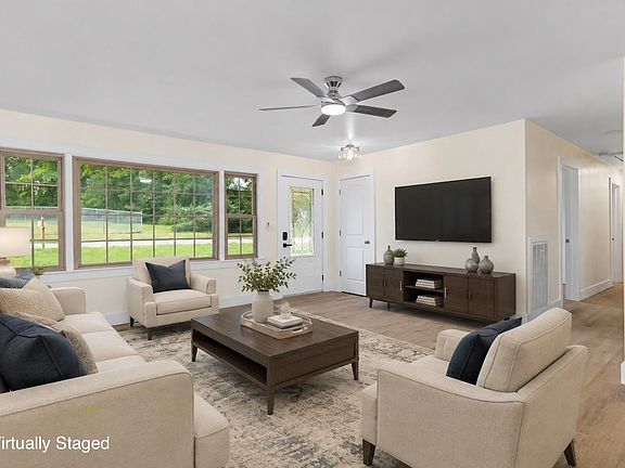 4th image of 2314 Norwood Blvd