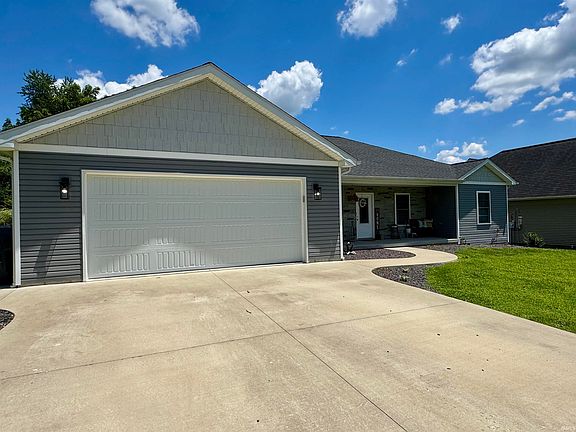 3rd image of 426 S Blitzen Ln