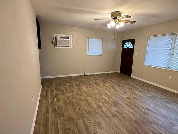 3rd image of 1309 Carlton Ave