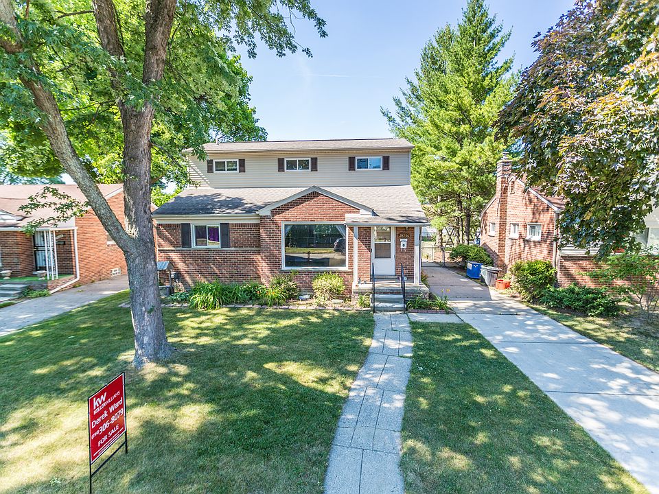 1st image of 28156 Elmira St