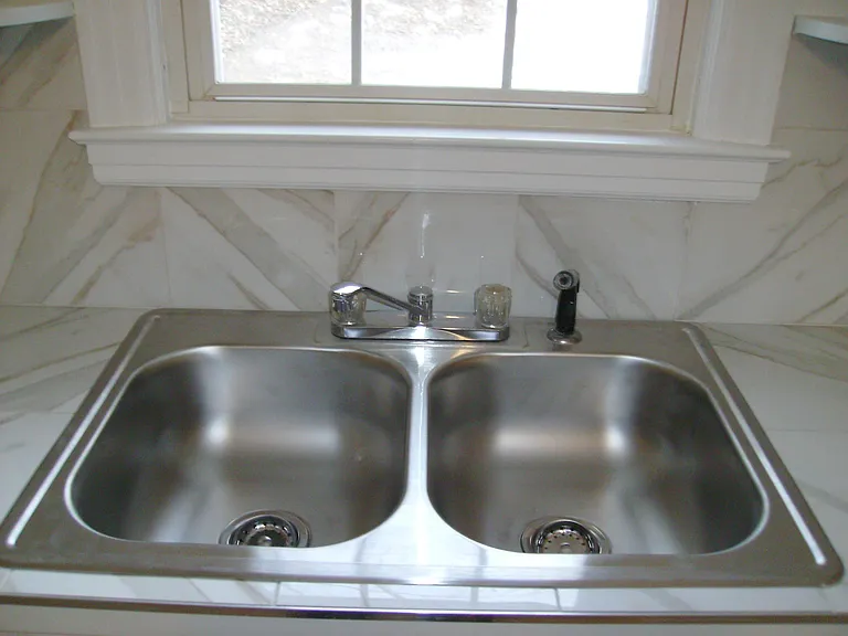 stainless kitchen sink