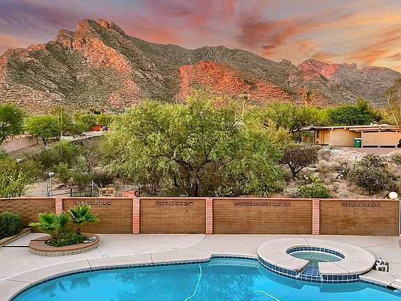 2nd image of 510 E Rancho Catalina Pl