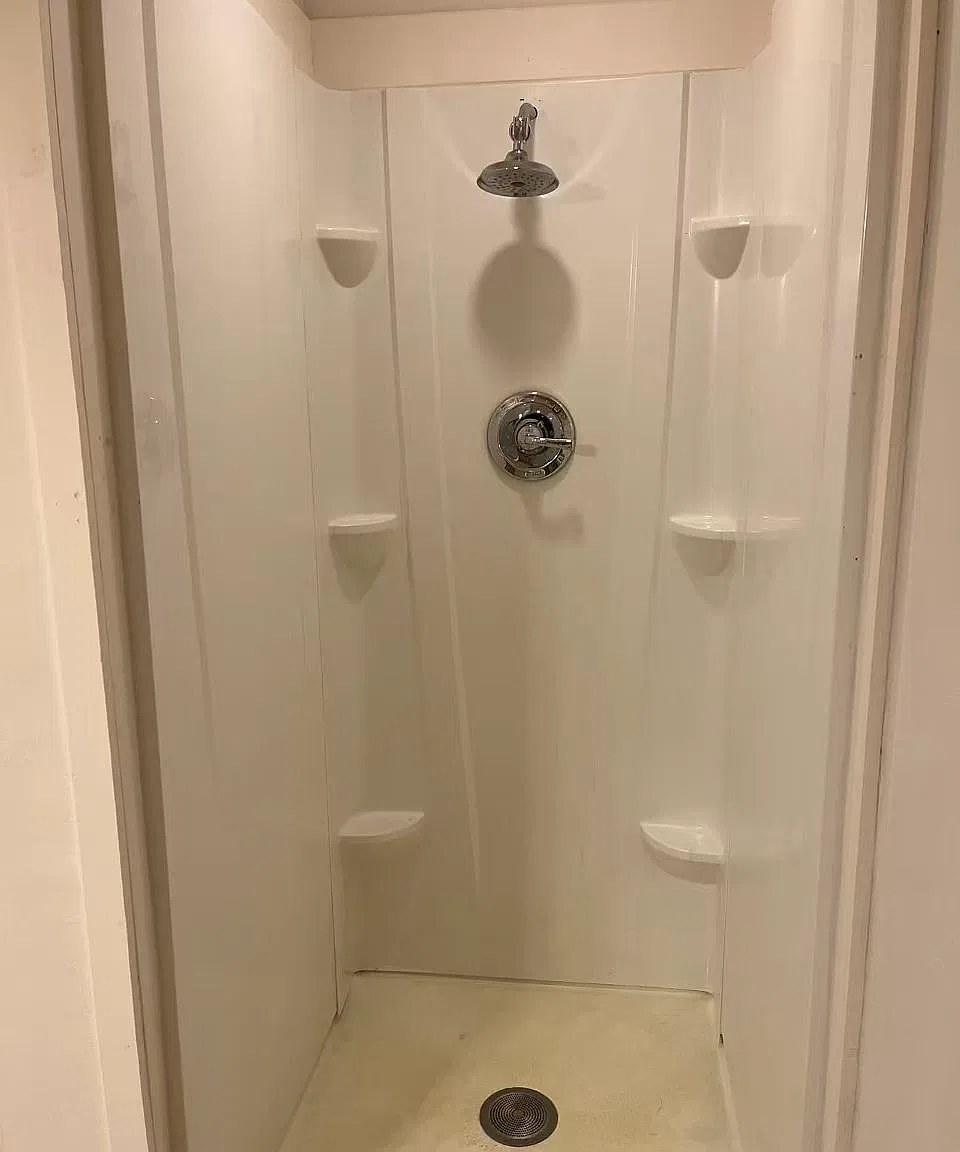 1 bed, 800 sqft, $1,300 — Photo 1