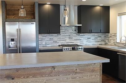 4th image of 618 Toole Ave #618