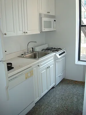 Rented by Metropolitan Equities | media 13