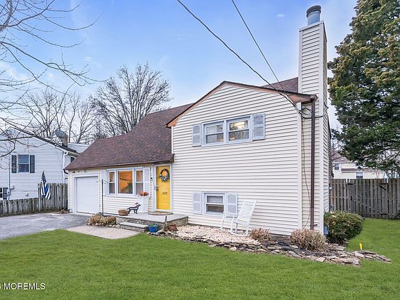 4th image of 1129 Roe Avenue