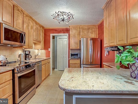 3rd image of 2311 Pimmit Dr APT 804