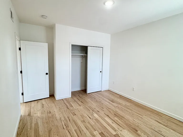 212 N 9th St #2 — Photo 8