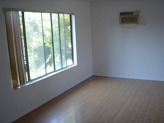 3rd image of 116 N Alhambra Ave APT D