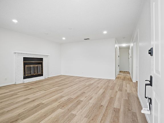5th image of 2605 39th St
