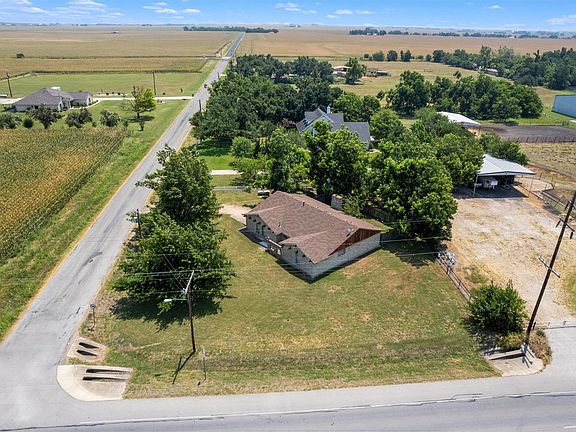 3rd image of 20 County Road 408