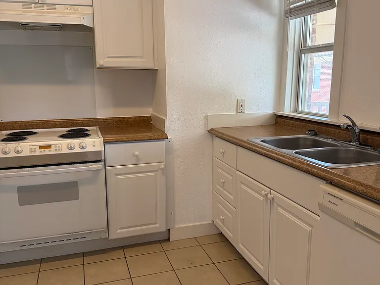 4005 Caroline St #3 — Photo 8