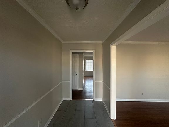 2nd image of 5445 Heritage Ave