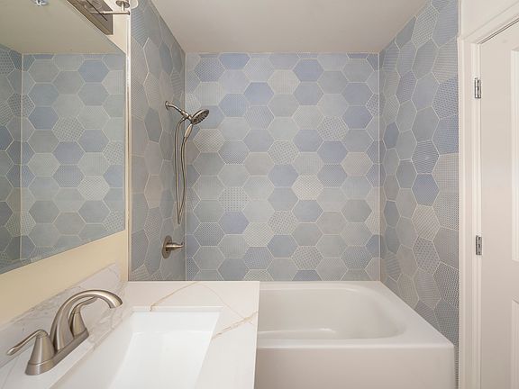 5th image of 719 2nd Ave W APT 302