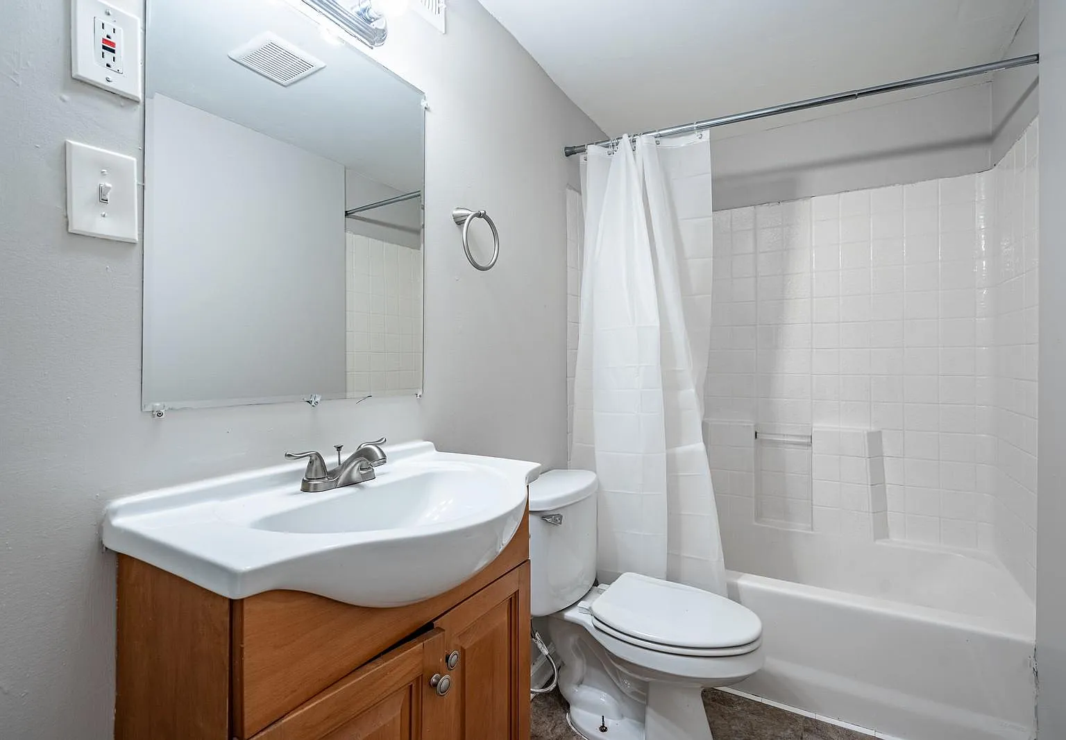 4 bed, 3.0 bath, 1450 sqft, $628 — Photo 3