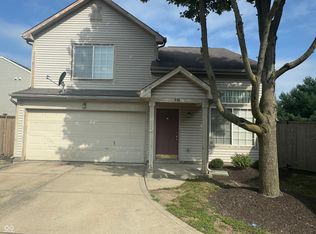 556 Mountain Pine Dr, Greenwood, IN 46143