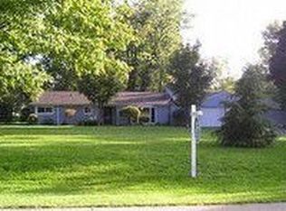 2712 New England Dr, Rochester Hills, MI 48309