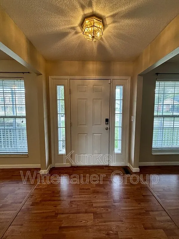 Building Photo - 720 Cedar Mill Dr