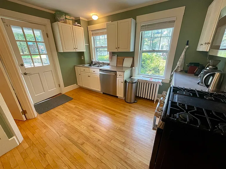 273 Main St — Photo 14