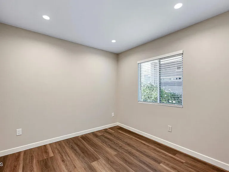4419 Corliss St — Photo 13