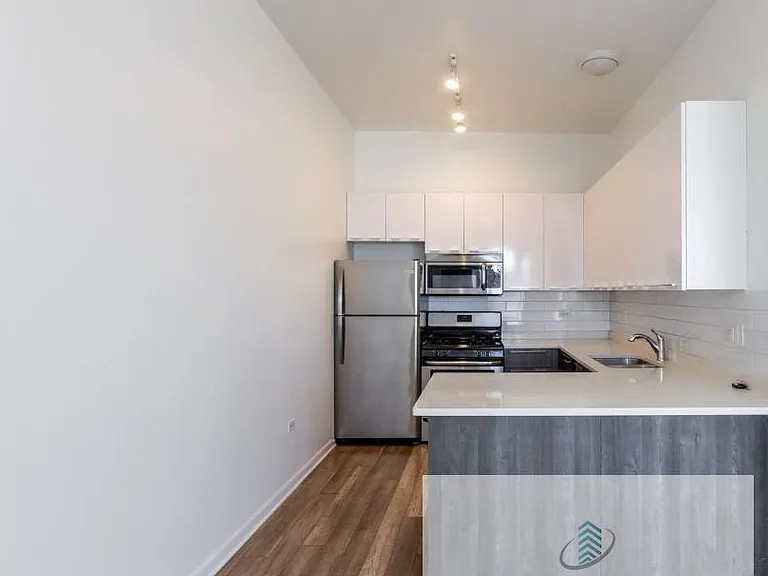 2700 W North Ave #207 — Photo 1