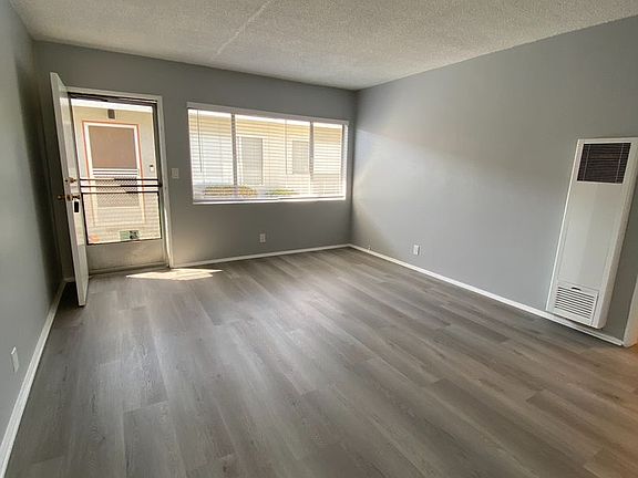 4th image of 651-655 Winslow Ave