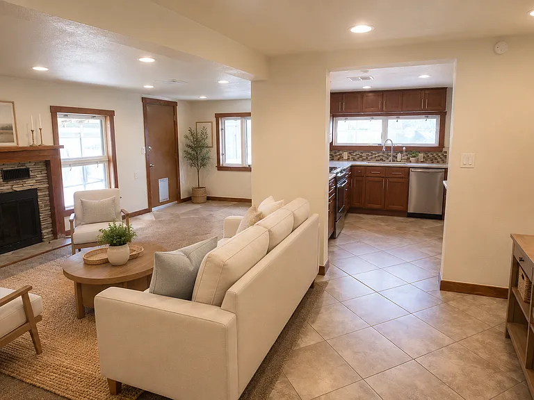 1325 Balsam Ave — Photo 3