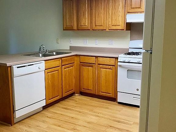 4th image of 4134 Florida Dr #C
