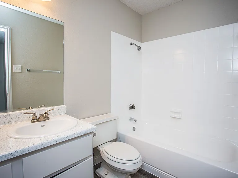 Saddlewood Apartments — Photo 77