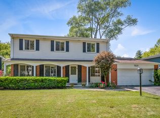 1920 Heather Ln, Northbrook, IL 60062