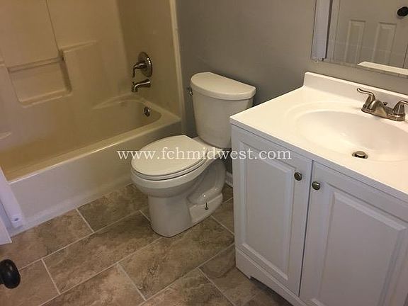 5th image of 1833 Hidden River Dr
