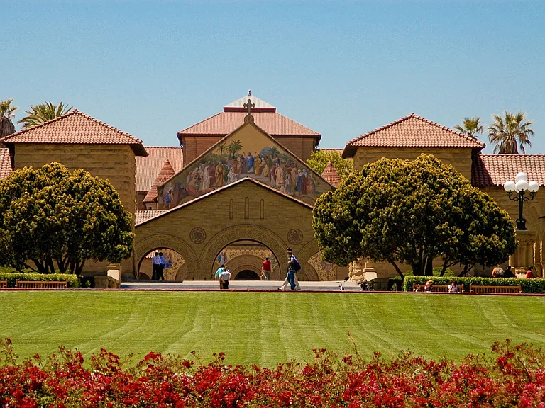 Stanford Villa — Photo 15