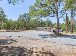 185 Red Mountain Dr, Grants Pass, OR 97526