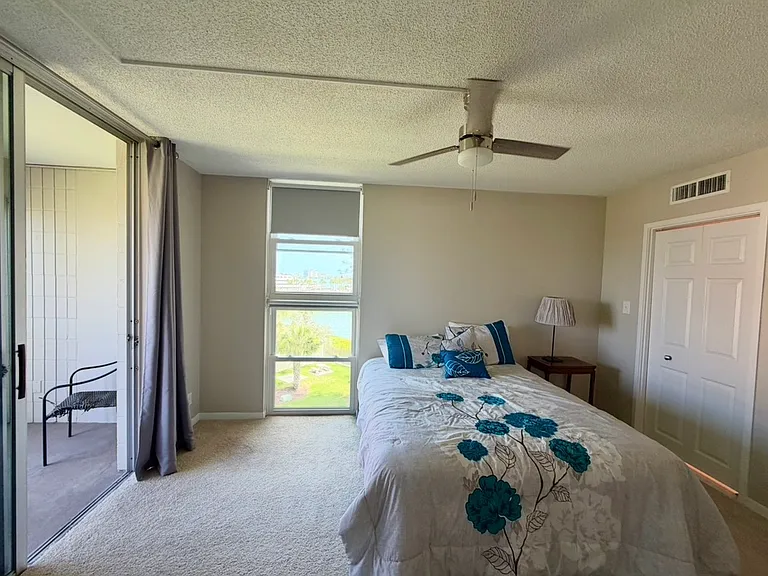 7400 Sun Island Dr #401 — Photo 10