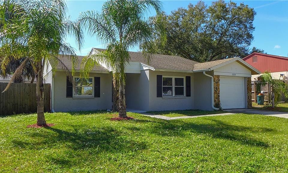 1st image of 1215 Spinnaker Dr